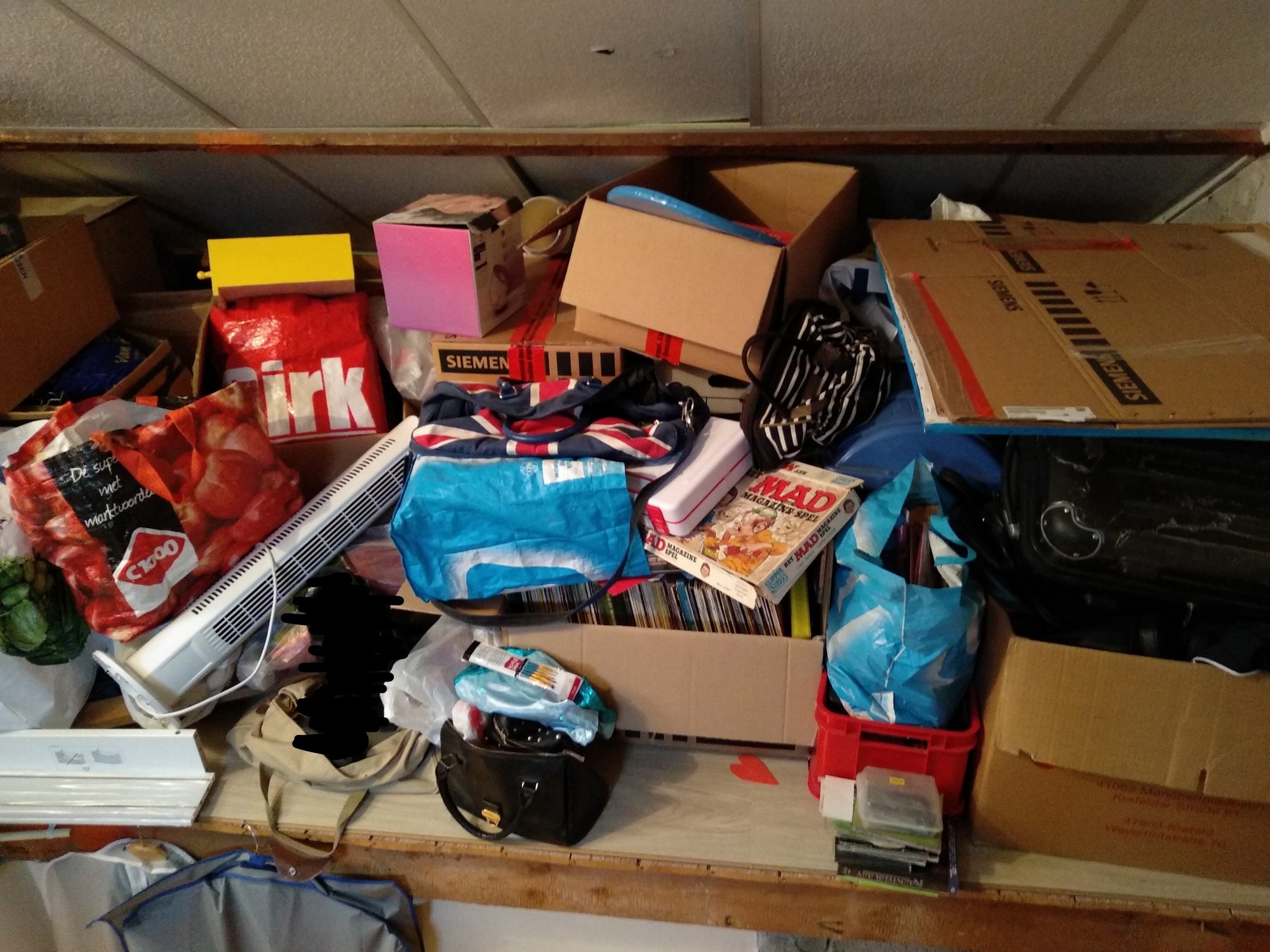 Boxes and belongings ready to be removed by De Troep Taxi.