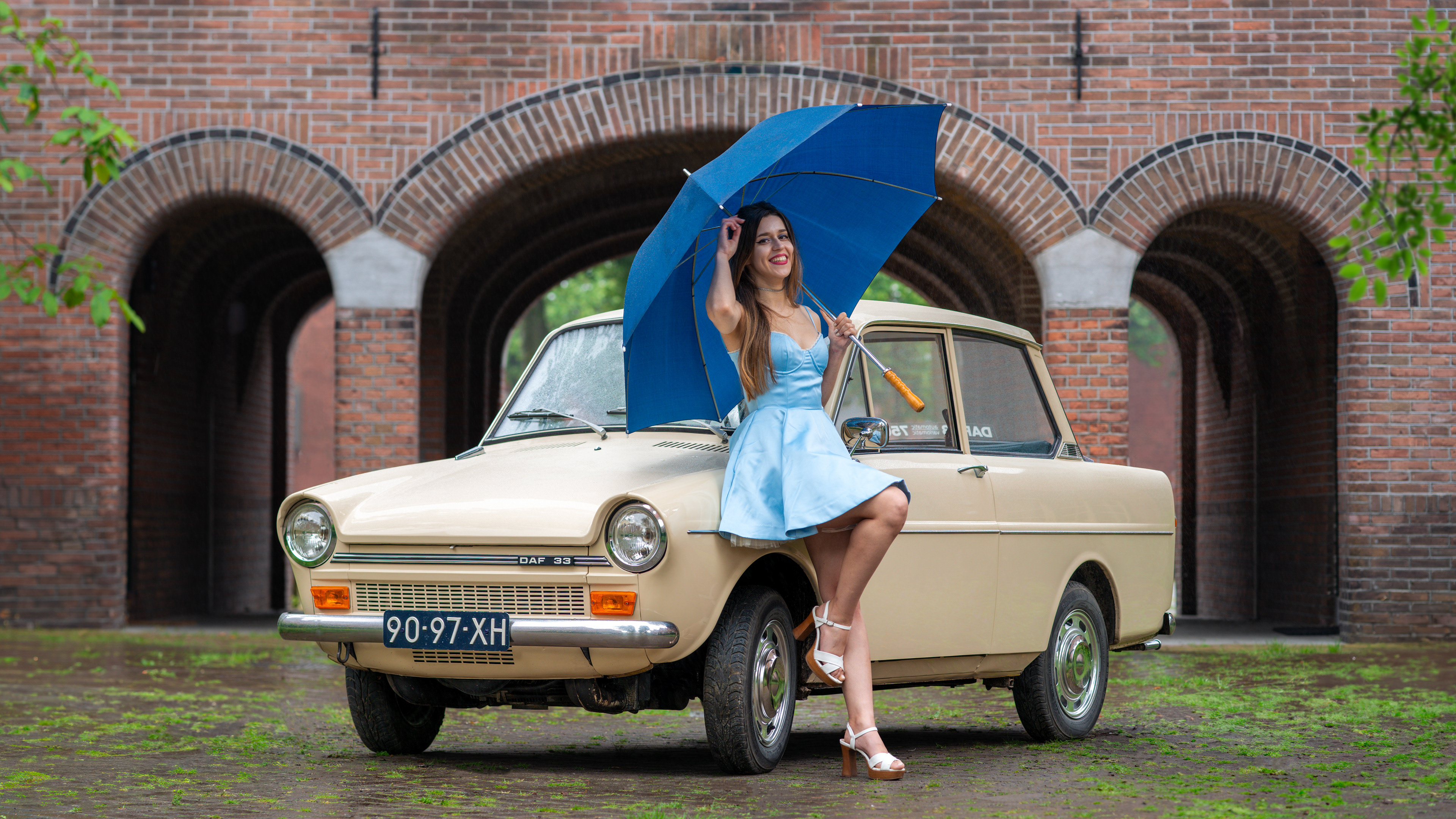 Joana Santos - DAF 33 tijdens een fotoshoot voor de ALS Autokalender 2025