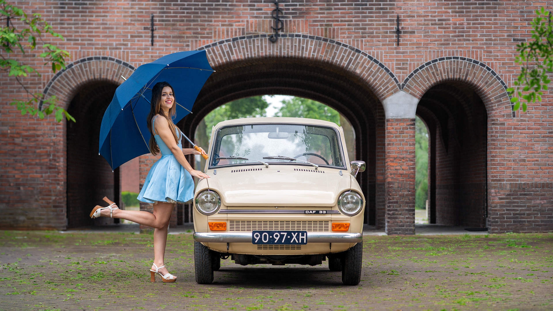 Joana Santos - DAF 33 tijdens een fotoshoot voor de ALS Autokalender 2025